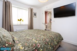 Bedroom- click for photo gallery